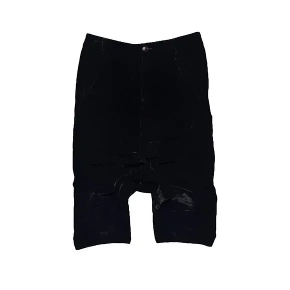 Velvet pod shorts